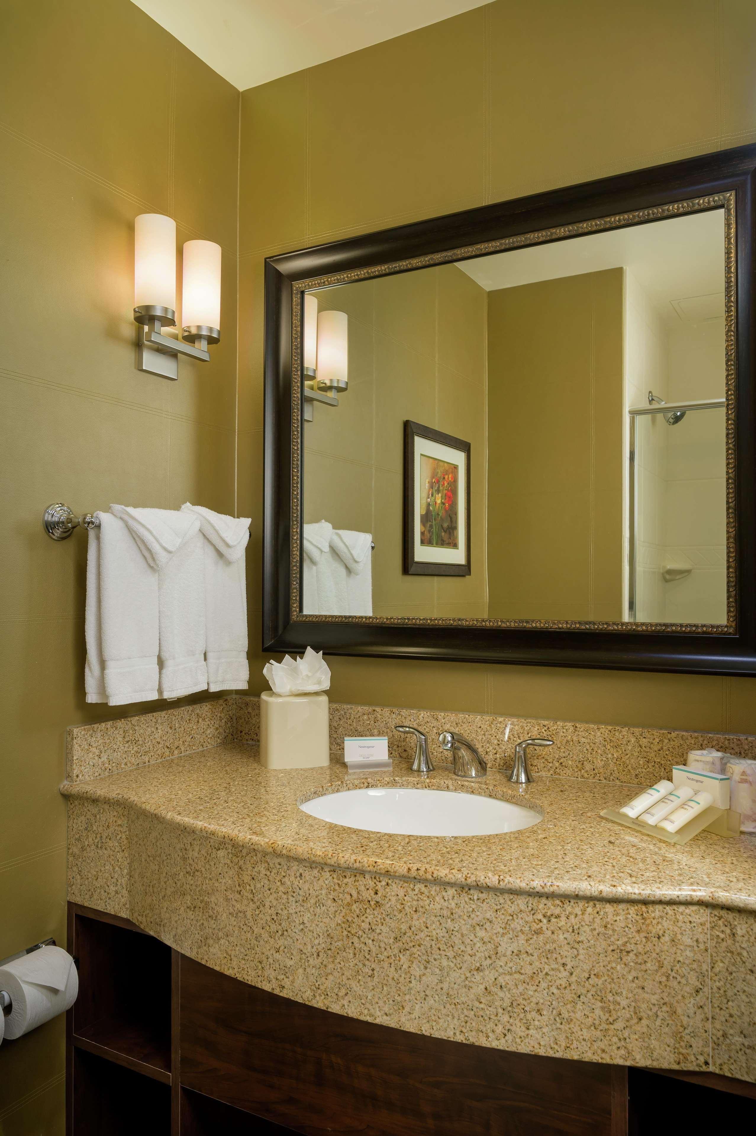 Hilton Garden Inn Phoenix Airport North Экстерьер фото