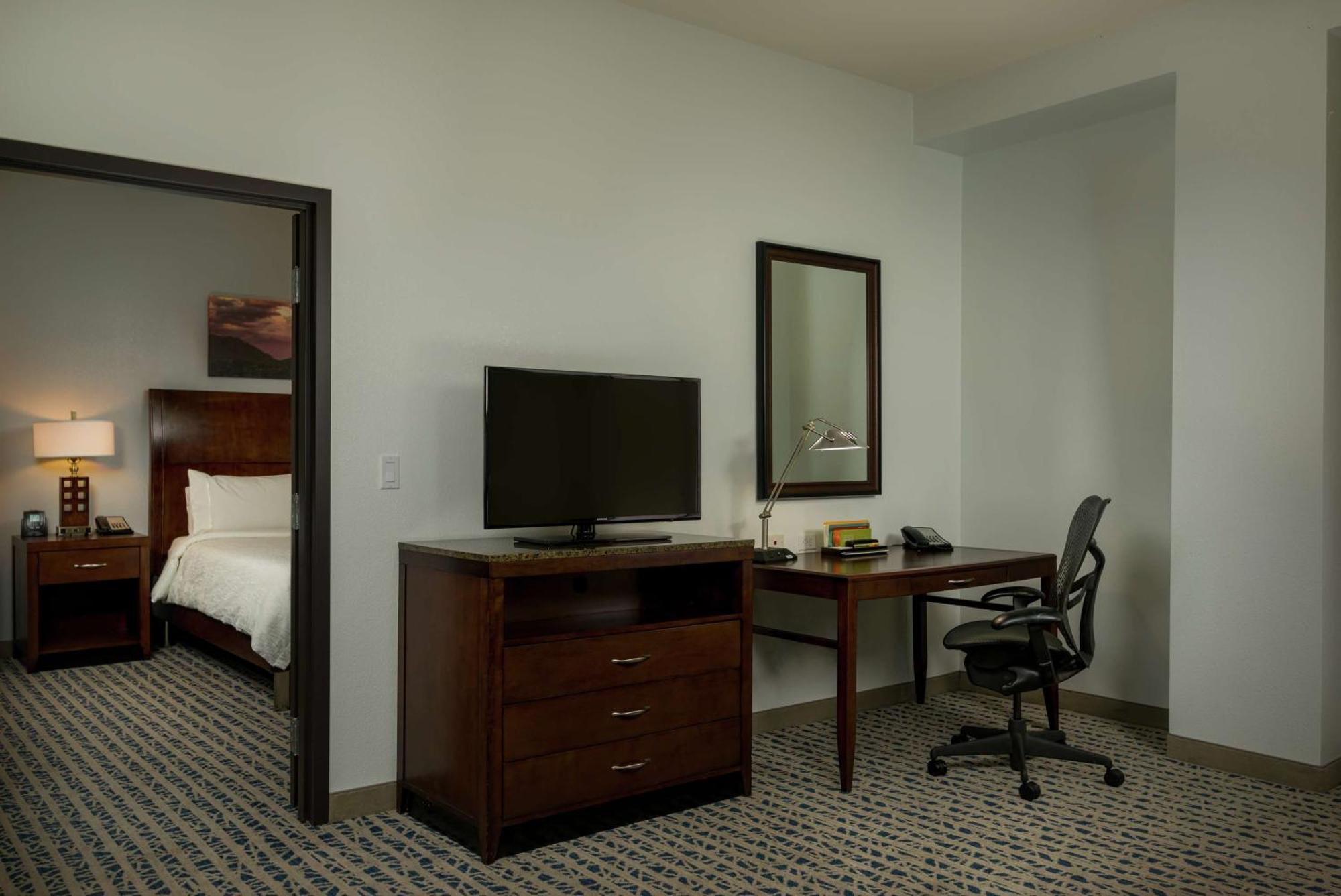 Hilton Garden Inn Phoenix Airport North Экстерьер фото